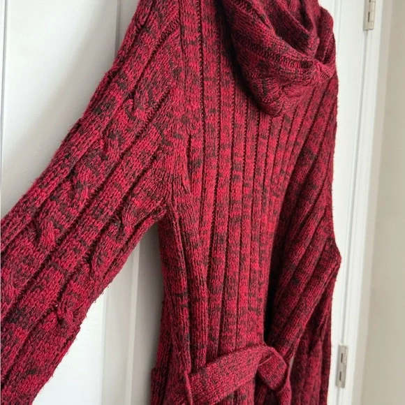 Carolyn Taylor Red Button-Up Cardigan - Picture 6 of 9